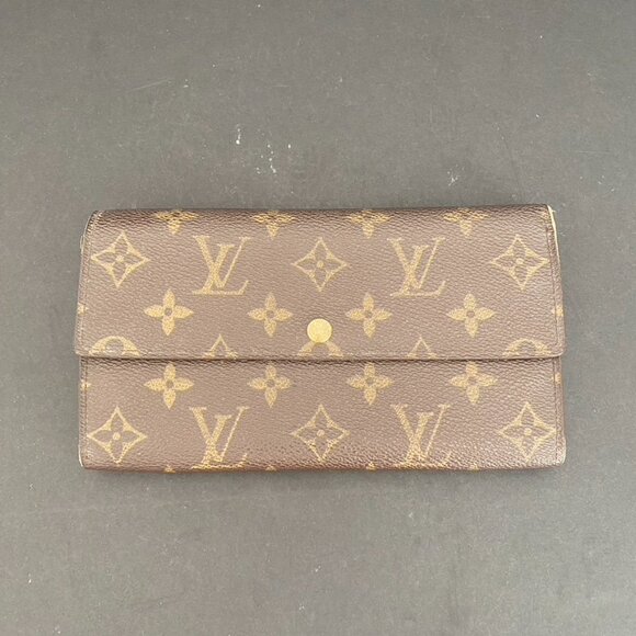 Louis Vuitton Monogram Sarah Wallet - Picture 1 of 16